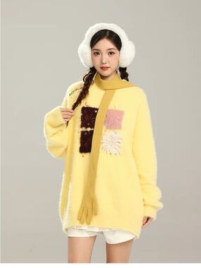 Pale Yellow Oversized Crewneck Sweater with Embroidered Patches